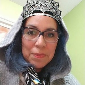 Meet your Posher, Maria